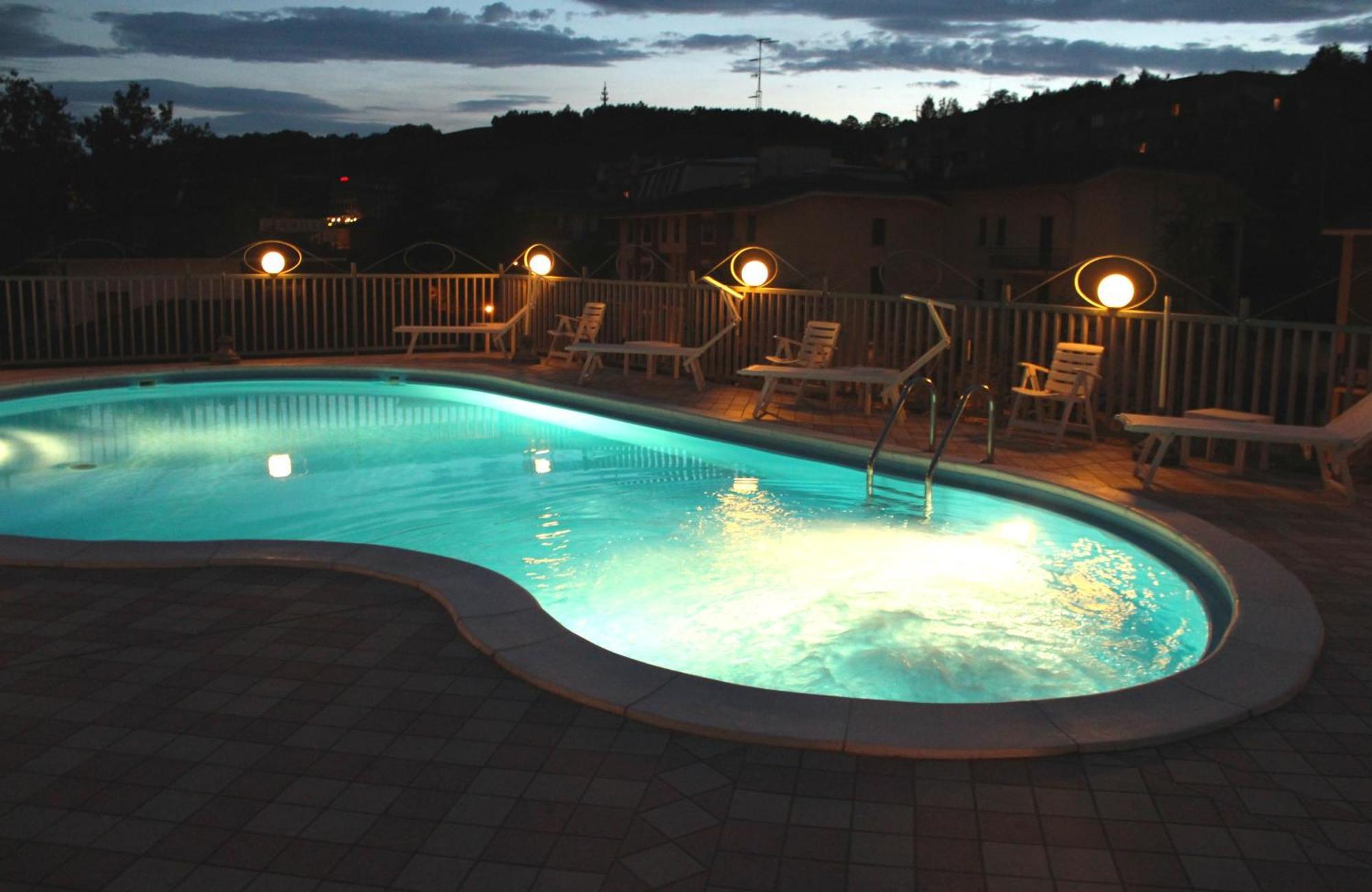 Hotel Sporting Tabiano Terme Bagian luar foto