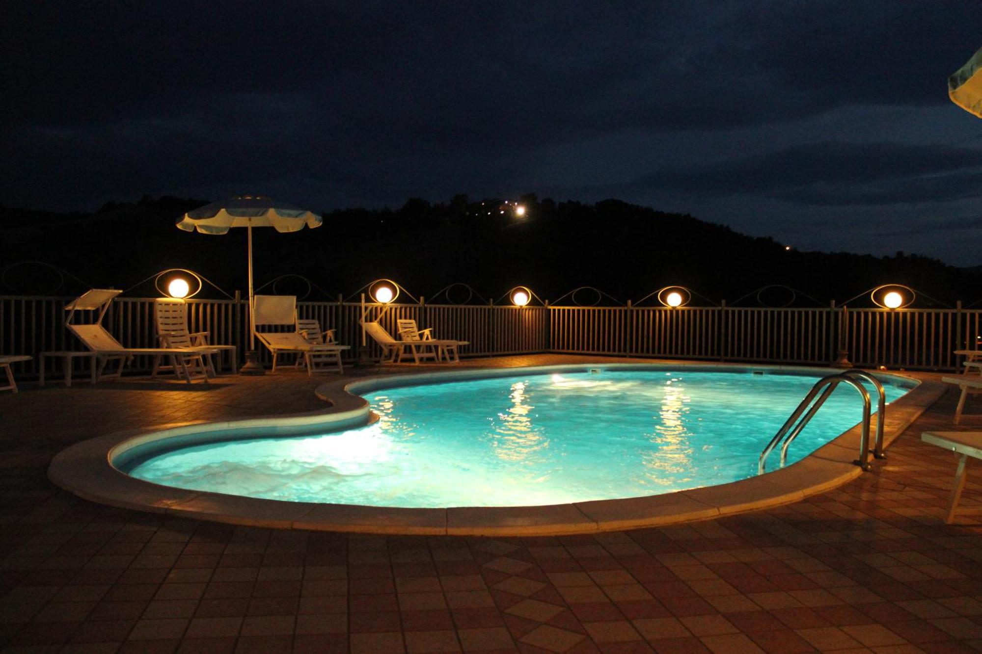 Hotel Sporting Tabiano Terme Bagian luar foto