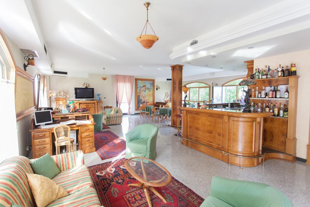 Hotel Sporting Tabiano Terme Bagian luar foto